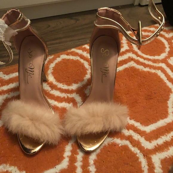 Heels! - Picture 2 of 2